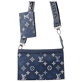Borsa a tracolla Portafoglio indossabile Gaston Blue Louis Vuitton Monogram Shadow Blu