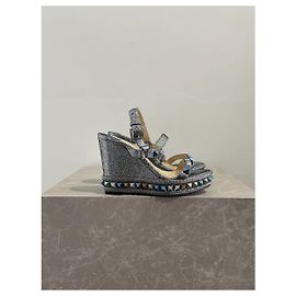 Sandales Christian Louboutin T.36 Metallic