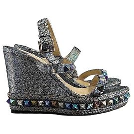 Sandales Christian Louboutin T.36 Metallic