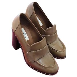Valentino Garavani Escarpins Valentino camel T.38,5 Camel