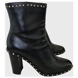 Valentino Garavani Botas Valentino negras T.38,5 Negro