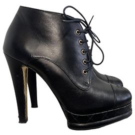 Bottines Chanel noires T.37,5 Black