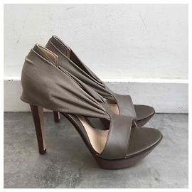 Fendi Sandalen grau T.36,5 Beige