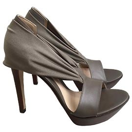 Fendi Sandalen grau T.36,5 Beige