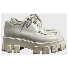 Weiße Prada Derbies T.37,5 Weiß
