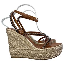Sandálias Christian Louboutin camel T.40 Camelo