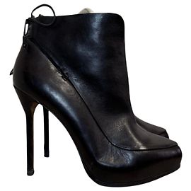 Bottines Aquazzura noires T.38,5 Black