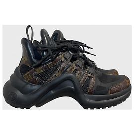 Baskets Louis Vuitton Archlight T.36,5 Black