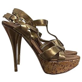 Sandalias Miu Miu doradas T.38 Dorado