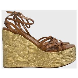 Valentino Garavani Sandales Valentino camels T.37,5 Camel