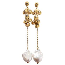 Orecchini Chloé Celeste Pearl Brass Gold D'oro