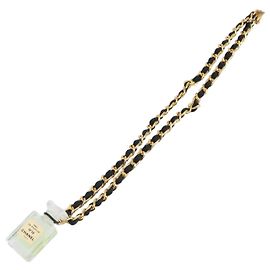 Colar de corrente longa em metal Chanel CC com pingente de frasco de perfume, couro, cristais e pérolas artificiais Dourado