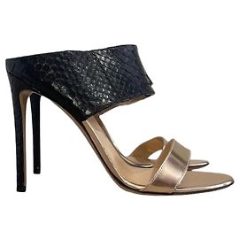 Sandales Gianvito Rossi pyhton T.37,5 Black