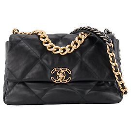 CHANEL - Borsa a tracolla Chanel 19 modello grande in pelle liscia nera Nero