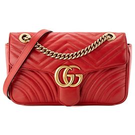 GUCCI - Bolsa de ombro GG Marmont medium Gucci em couro chevron vermelho Vermelho