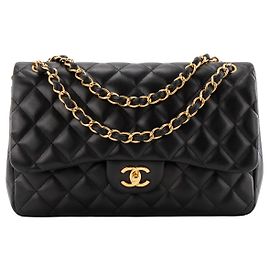 CHANEL - Borsa a tracolla Classic/Timeless Jumbo Chanel in pelle liscia nera Nero