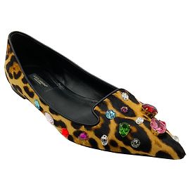 Sapatilhas de pelo de vitela com estampado de leopardo Dolce & Gabbana com ornamentos de cristal Marrom