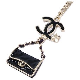 Chanel B12A Matelassé Necklace Black