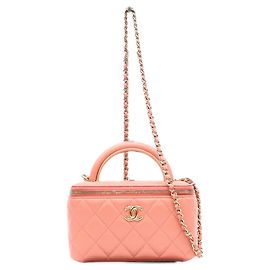 Borsa a tracolla Chanel in pelle d'agnello rosa Rosa
