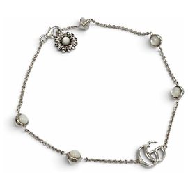 Pulseira com Pingente Double G em Madrepérola Gucci Prata Branco