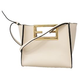 Borsa Fendi Way Small in pelle Ivory Crudo