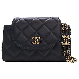Porta-telemóvel com corrente Chanel Mini CC Quilted em pele de cordeiro preta Preto
