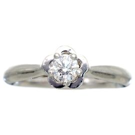 Chanel Camélia Diamond Solitaire Ring in Platinum Pt950 Silvery White