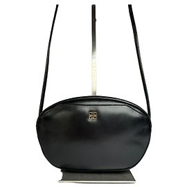 Bolsa Tiracolo com Aba Vintage Givenchy Logo 4G c. 1980s Black Gold Preto