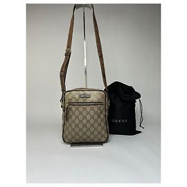 Bolso bandolera con solapa Vintage Gucci GG Supreme c. 2010s Beige Brown Beige