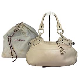 Salvatore Ferragamo Borsa hobo Vintage Ferragamo in pelle morbida metà anni 2000 Ivory Bianco
