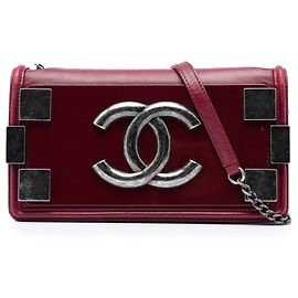 Chanel Boy Brick Horizontal Flap em pele de cordeiro vermelha e acrílico Vermelho Bordeaux