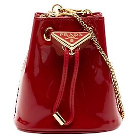 Prada Mini Bolso de Hombro con Cadena y Logotipo Triangle Roja