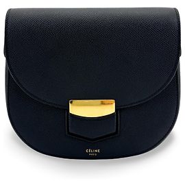 Céline Celine Trotteur Calfskin Medium Preto