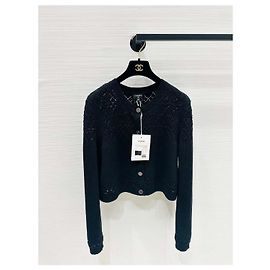 Malha Chanel Preta de Algodão com Detalhe Cut-out Tamanho 38 Multicor
