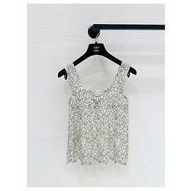 Top de renda Chanel série Seoul Multicor