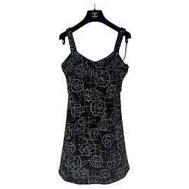 Chanel Tweed Kleid mit Kamelienmotiv Größe 36 Mehrfarben