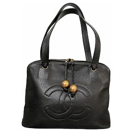 Bolsa Tote Chanel CC em Couro Caviar Preto Preto