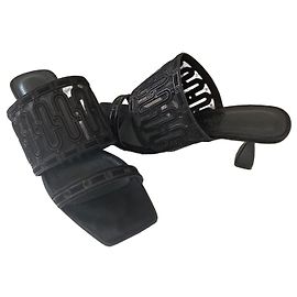 Elegante Sandalia Hermès Joia 55 Negro