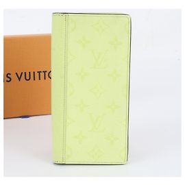 Louis Vuitton RFID-Protected Taigarama Portefeuille Brazza Long Wallet Other