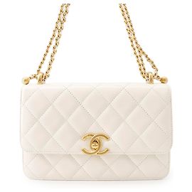 Bolsa de Ombro com Corrente Chanel Matelassé Branco
