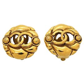 Boucles d'oreilles clips Chanel plaquées or Doré
