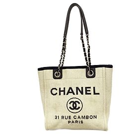 Sac cabas Chanel Deauville en raphia avec chaîne Écru Bleu Marine