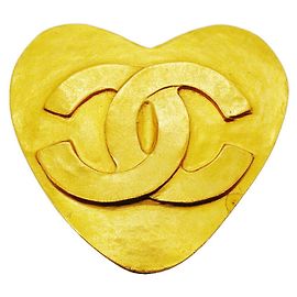 Chanel Gold Plated Heart Motif Brooch Golden