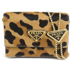 Prada Kartenetui aus Harako-Leder Braun