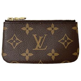 Louis Vuitton Monogram Pochette Cle Castaño Otro Monograma