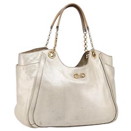 Sac Tote Salvatore Ferragamo Gancini en cuir doré authentique bs37360 Doré