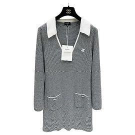 Robe Chanel Multicolore en Coton à Rayures Col V Multicolore