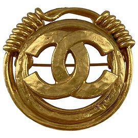 Broche ronde Chanel Gold Plated CC Spring dorée Doré