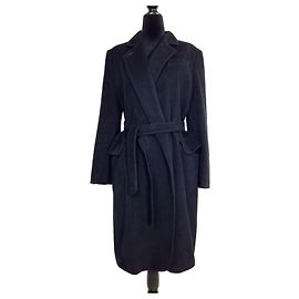 Max Mara Casaco com Cinto em Lã Virgem e Angorá - Preto Preto