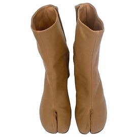 Maison Martin Margiela Maison Margiela Tabi Leather Ankle Boots Camel Camel